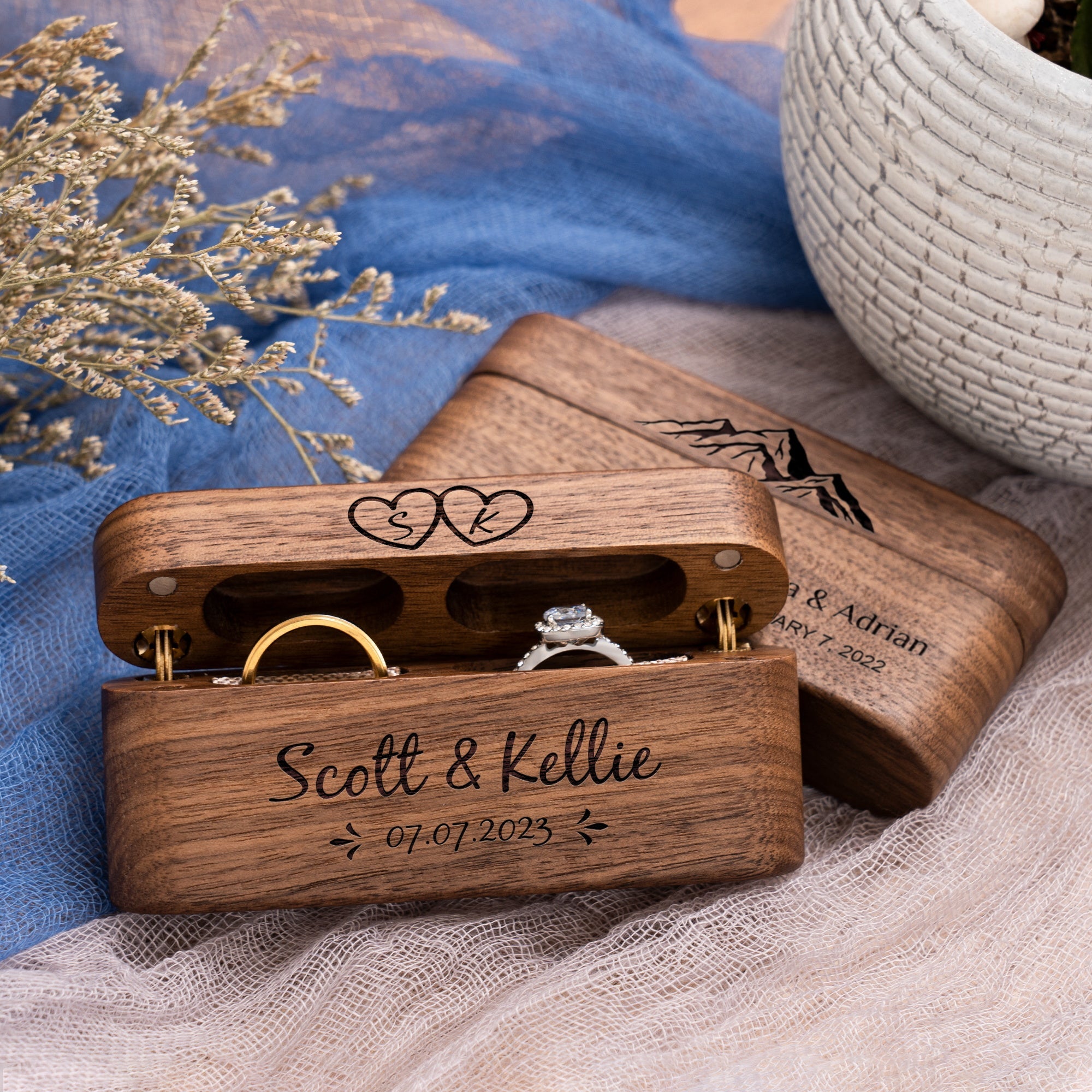 Couples Custom Ring Box - Groovy Groomsmen Gifts