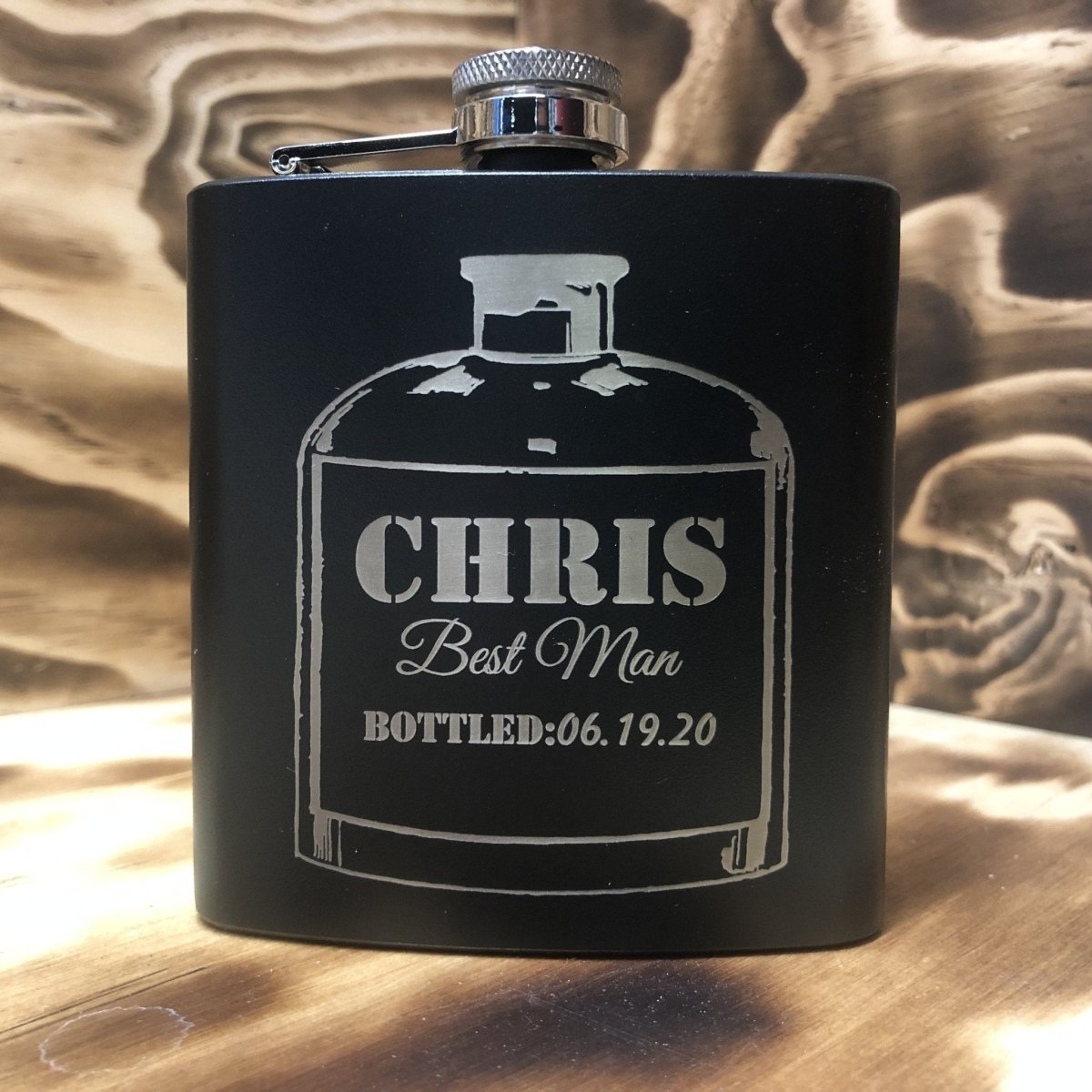 Custom Flasks Twist and Shoot by Groovy Groomsmen Gifts