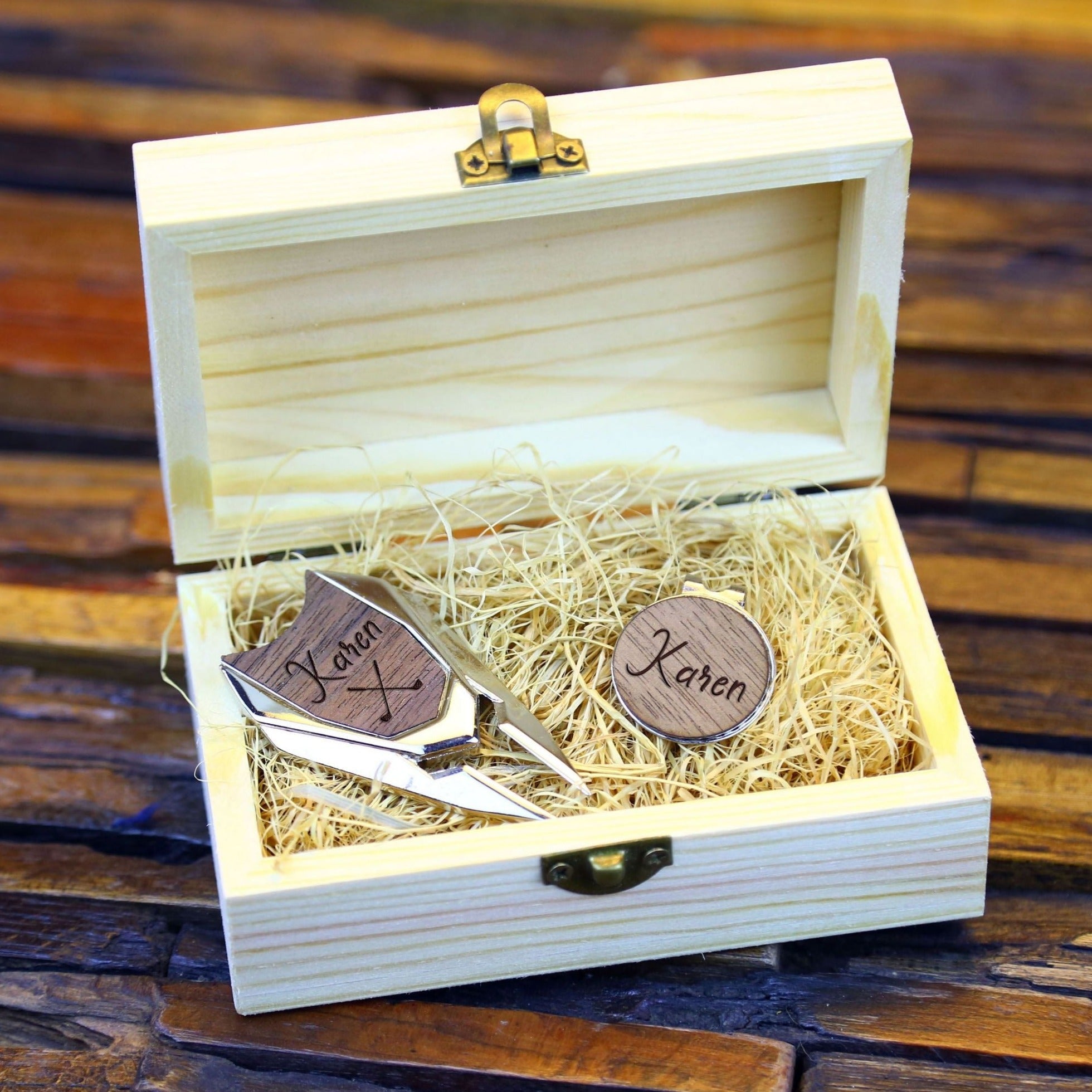 Custom Golf Gift Set - Groovy Groomsmen Gifts