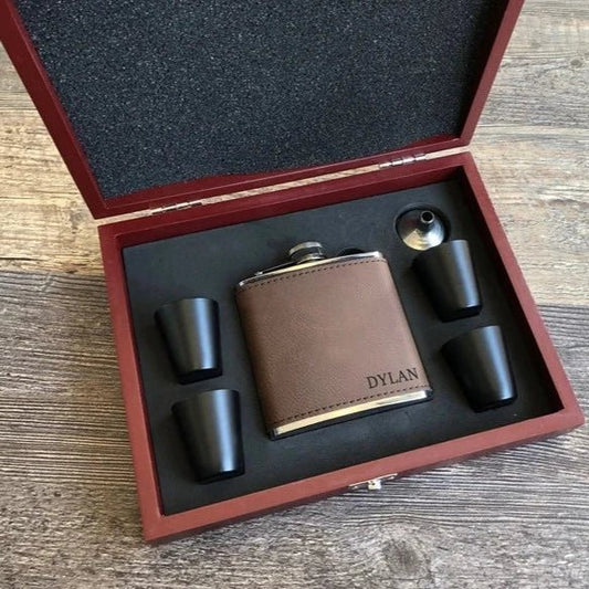 Leather Flask Gift Set - Groovy Groomsmen Gifts