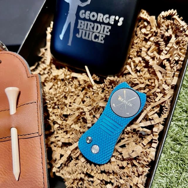 Par - Tee Golf Set - Groovy Groomsmen Gifts