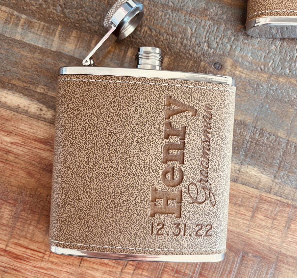 Personalized Leather Flask - Groovy Groomsmen Gifts