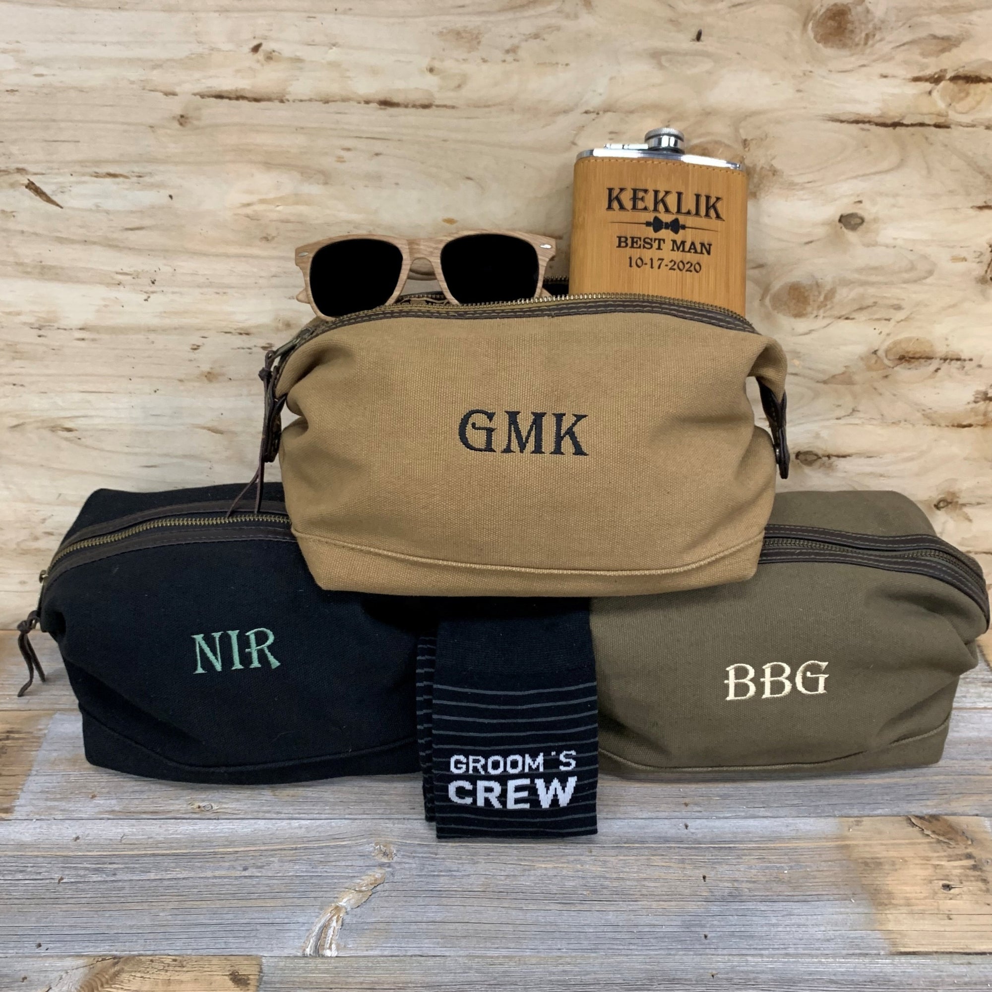 Personalized Leather Dopp Kit & Toiletry Bag, Customized Groomsmen Gif –  LuxeRange